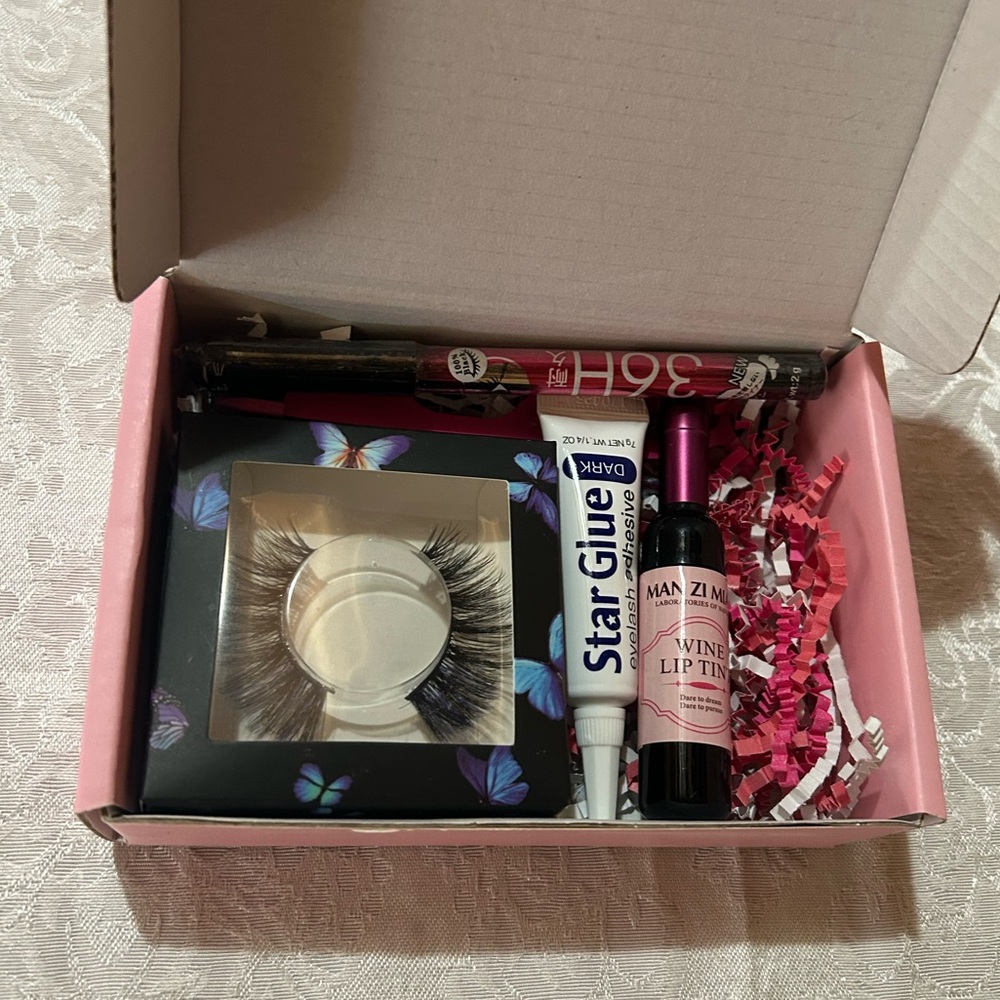 Kit of lashes